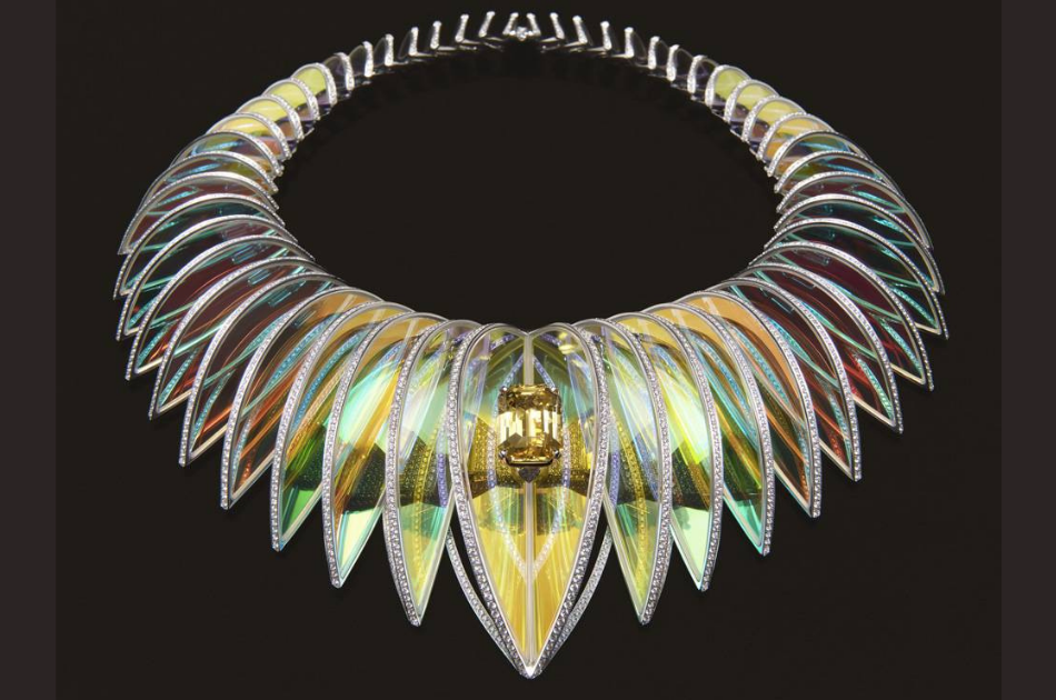High endjewelry mattersBoucheron Holographique necklace Jewelry fish Bizzita 1