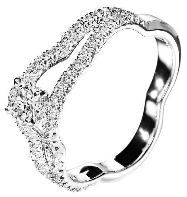 Engagement ring diamond Chanel Camelia Ajoure