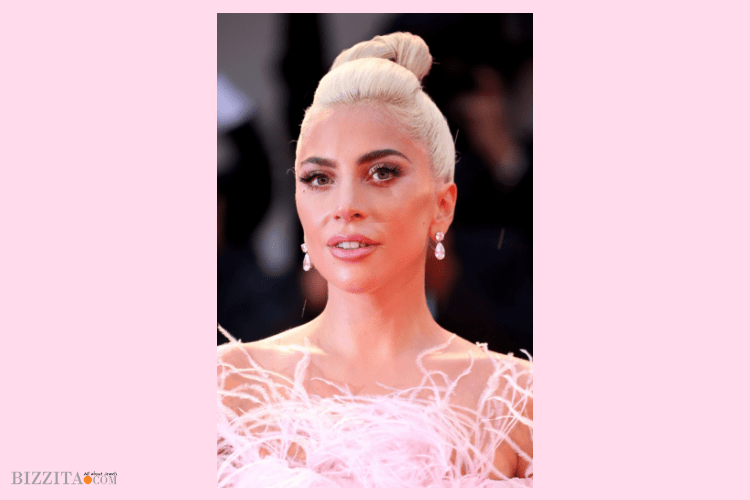 Lady Gaga Chopard Jewelry Haute Joaillerie Venice red carpet star is born earrings.1