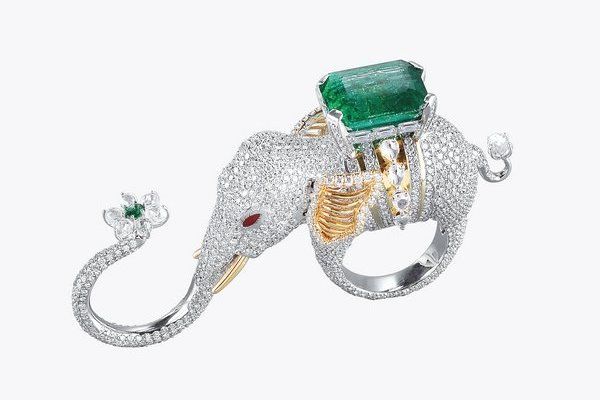 Narayan Jewellers Elephant ring emerald 001